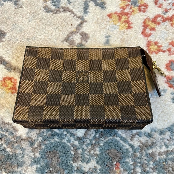 Louis Vuitton Toiletry 15 Damier Ebene - Picture 3 of 7